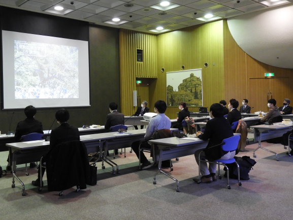 写真：広報活動の様子（東北大学法科大学院生の皆さん）